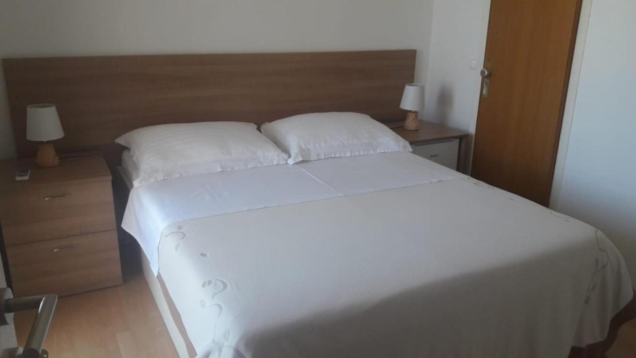 Apartments Emanuela Sukošan Rom bilde